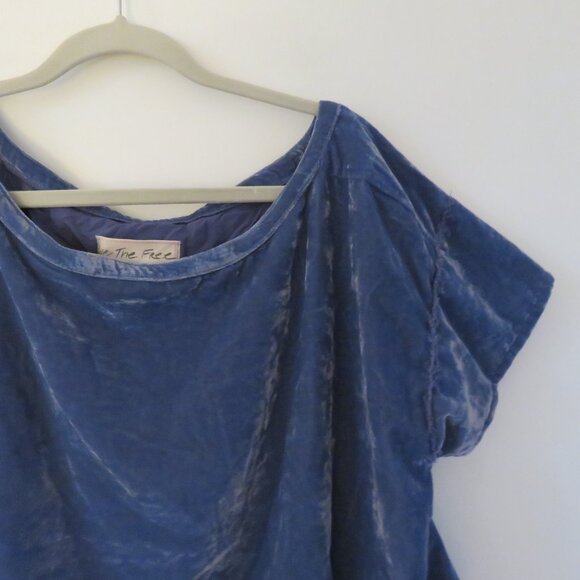 FREE PEOPLE WE THE FREE Cloud 9 Slouchy Top in Blue Velvet Boho Academia Size M - Picture 4 of 15
